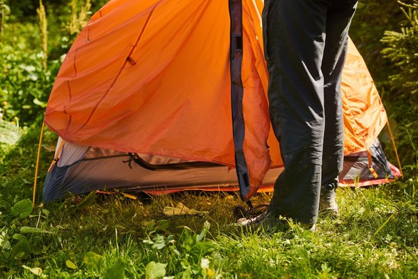 Quels sont les lieux à visiter en camping à Hyeres?