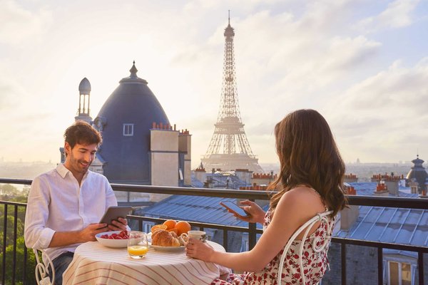 Quels sont les critères à prendre en compte avant de choisir un restaurant de la Tour Eiffel?